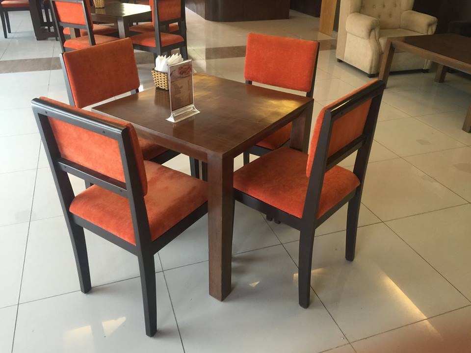 Ghế bar cafe chất lượng chất liệu gỗ
